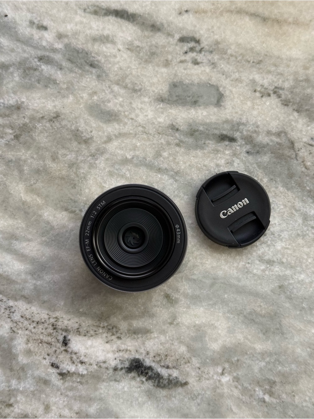 Canon EF-M 22mm Silver Lens